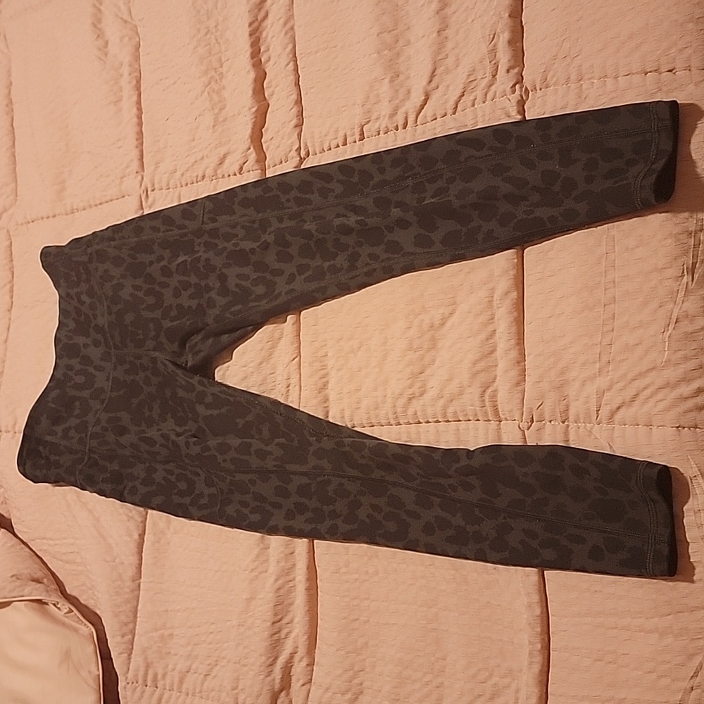 Victoria's Secret Dark Leopard leggings